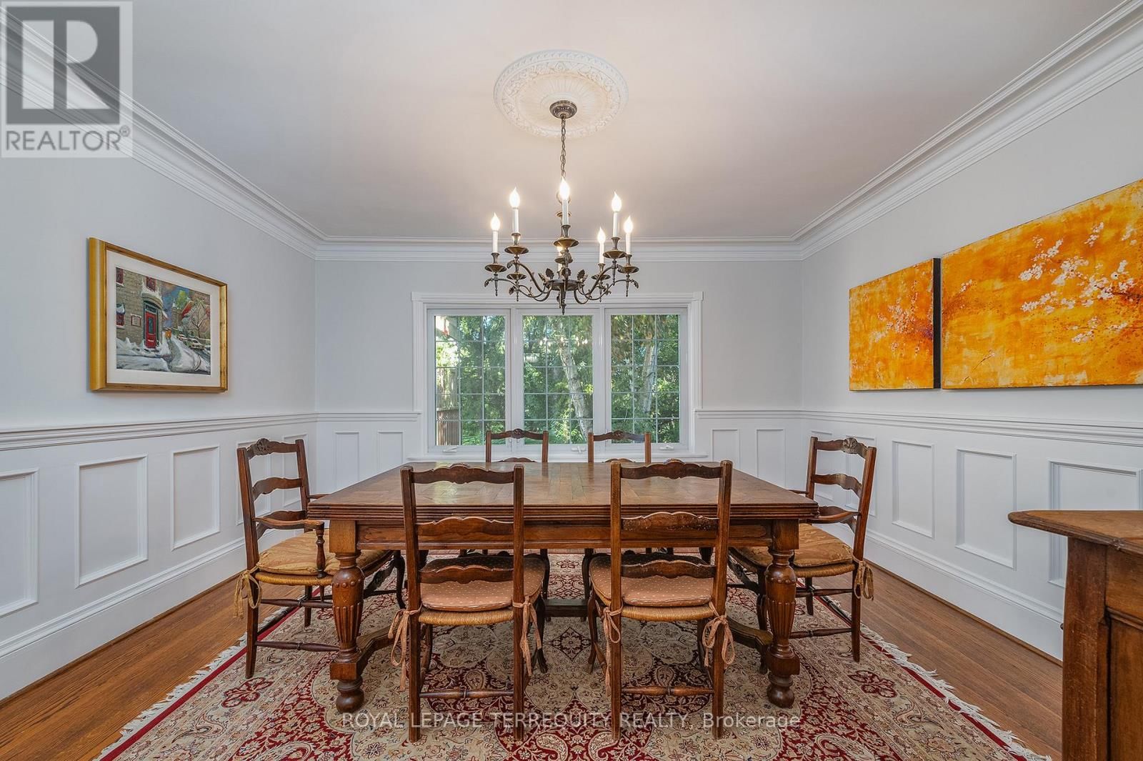 223 RIVERSIDE DRIVE Image 10