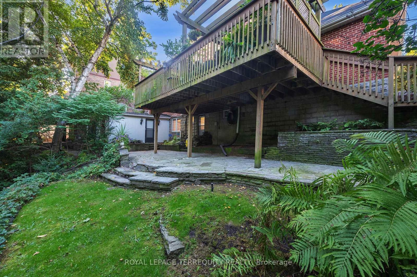 223 RIVERSIDE DRIVE Image 49