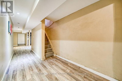 Image #1 of Commercial for Sale at Queen, Toronto , Ontario