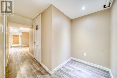 Image #1 of Commercial for Sale at Queen, Toronto , Ontario