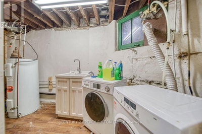 Image #1 of Commercial for Sale at Queen, Toronto , Ontario