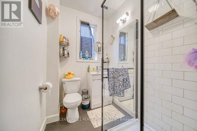 Image #1 of Commercial for Sale at Queen, Toronto , Ontario