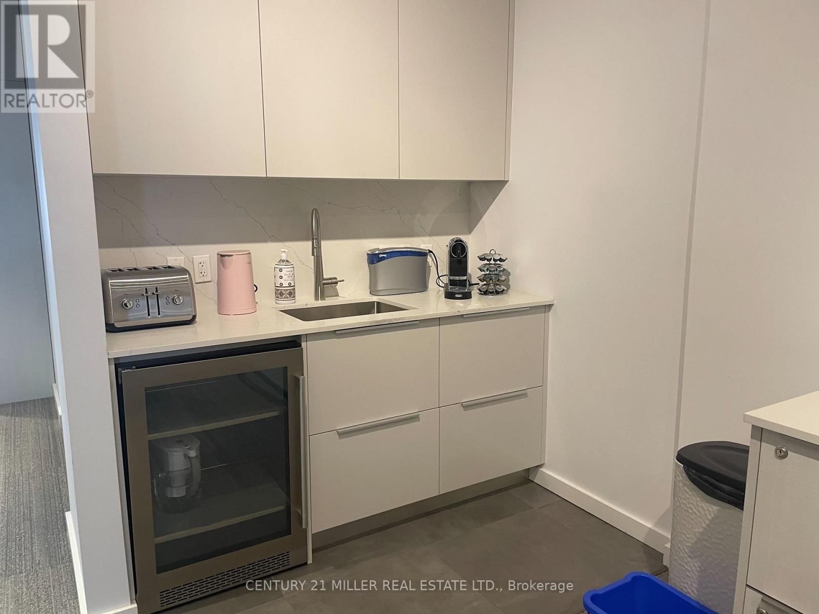 14-A - 225 SPEERS ROAD Image 6