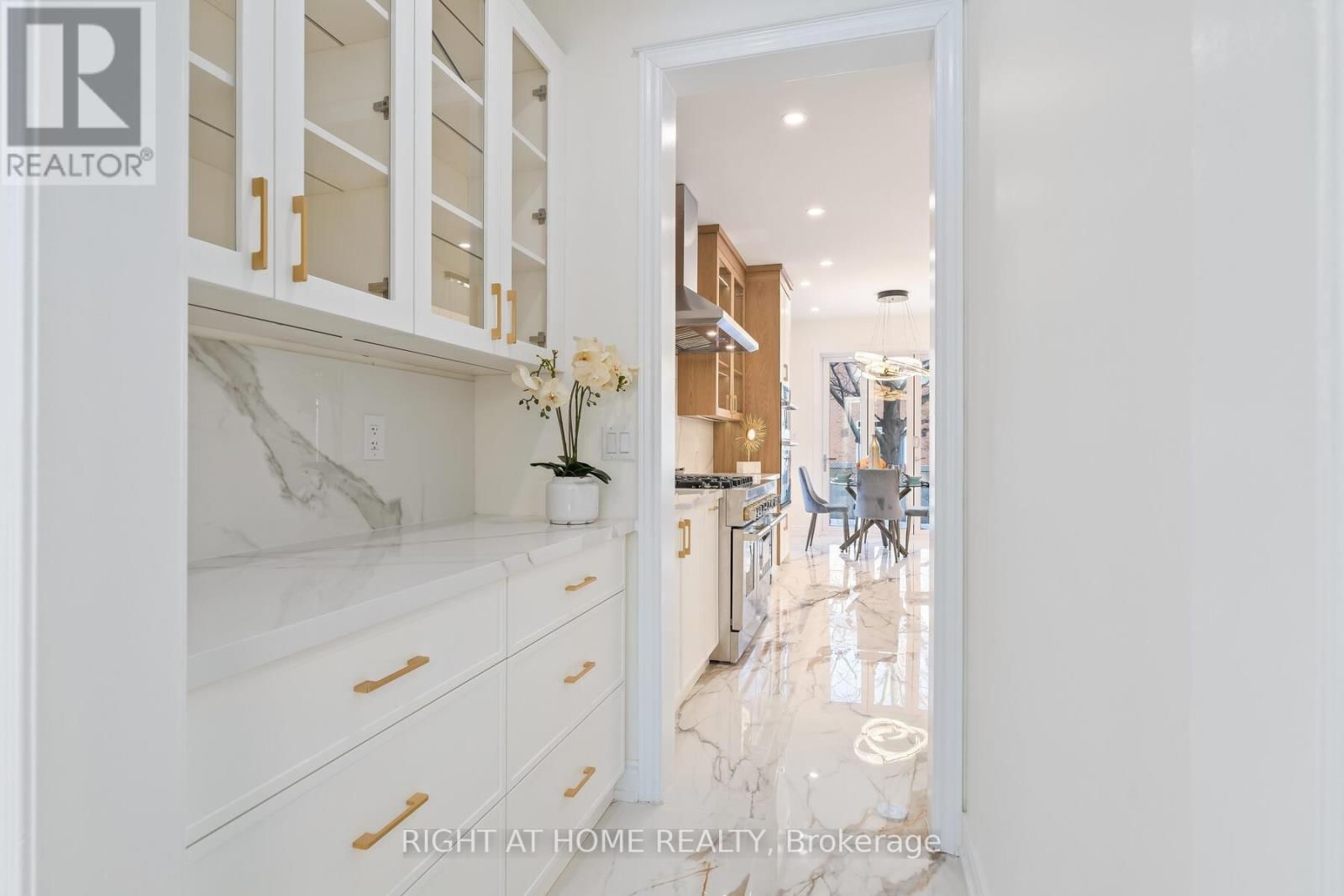 3352 PETRIE WAY Image 17