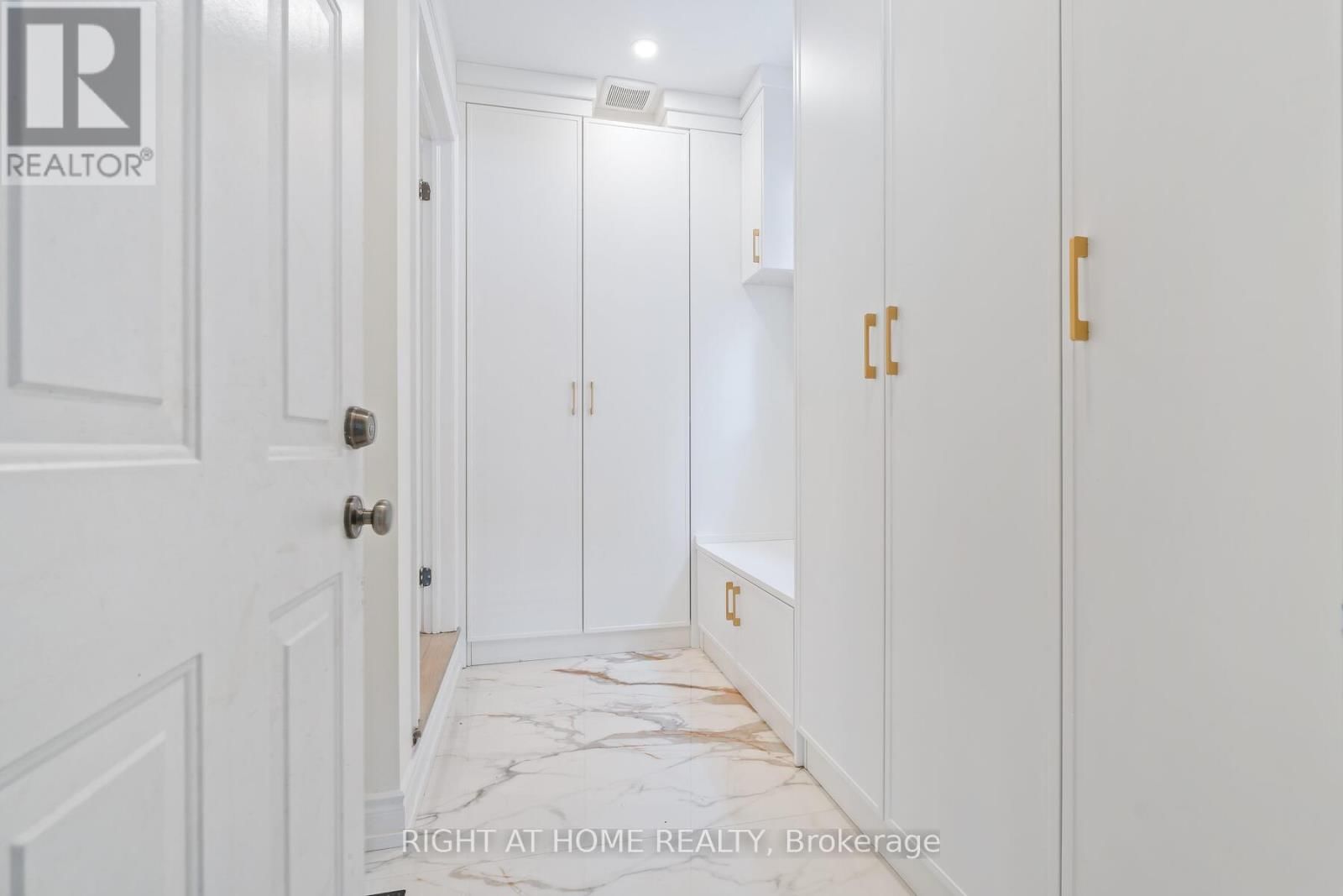 3352 PETRIE WAY Image 19