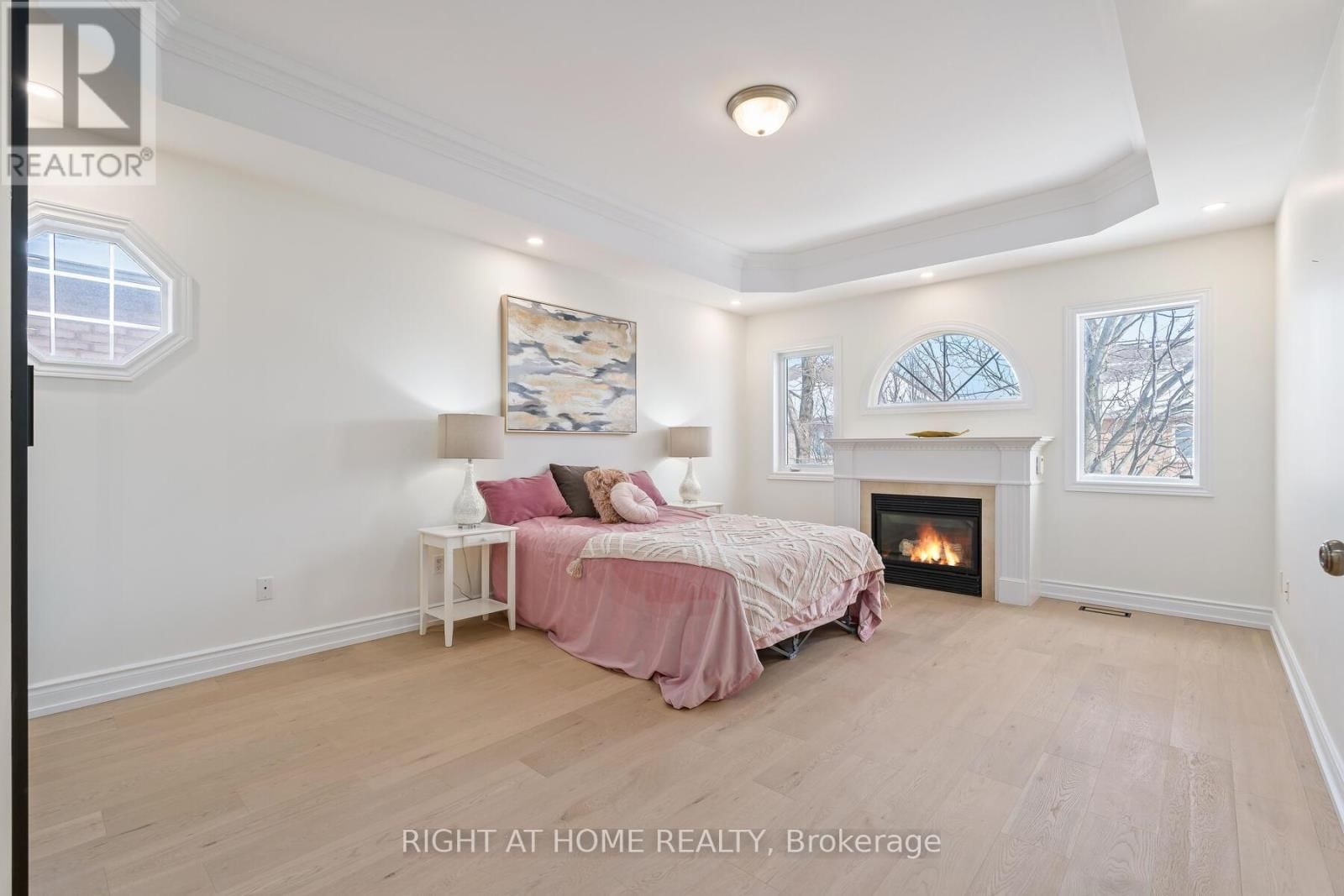 3352 PETRIE WAY Image 23