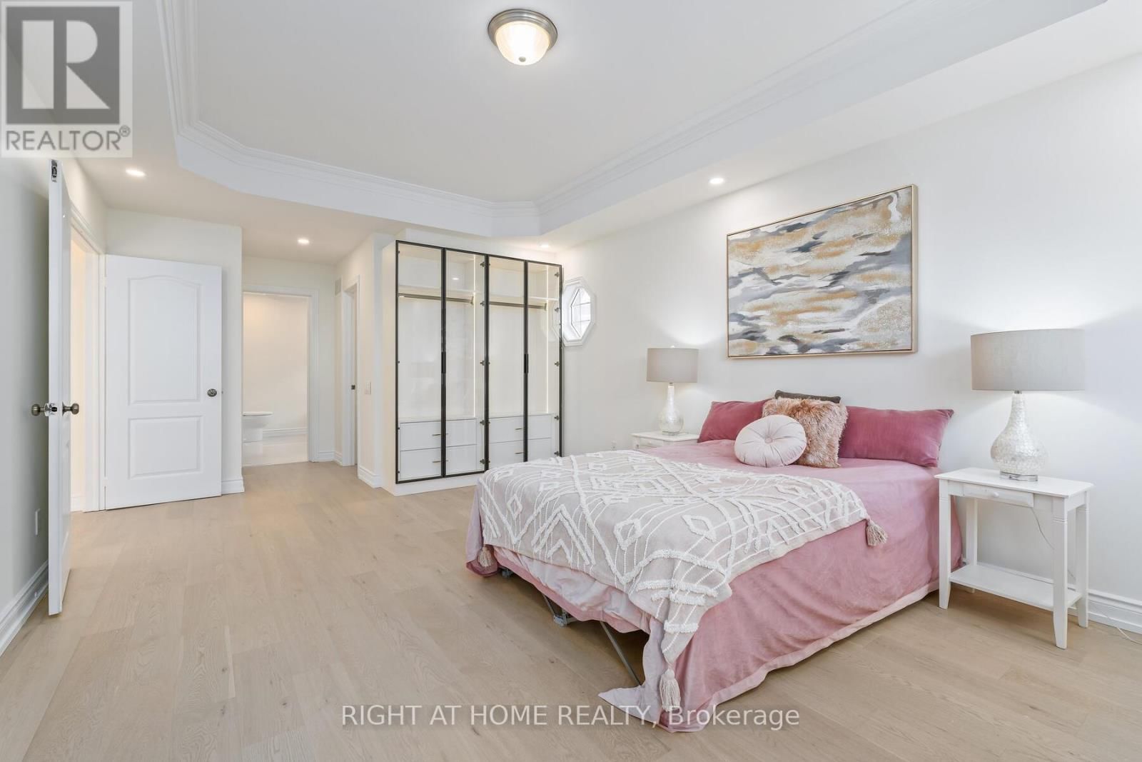 3352 PETRIE WAY Image 24