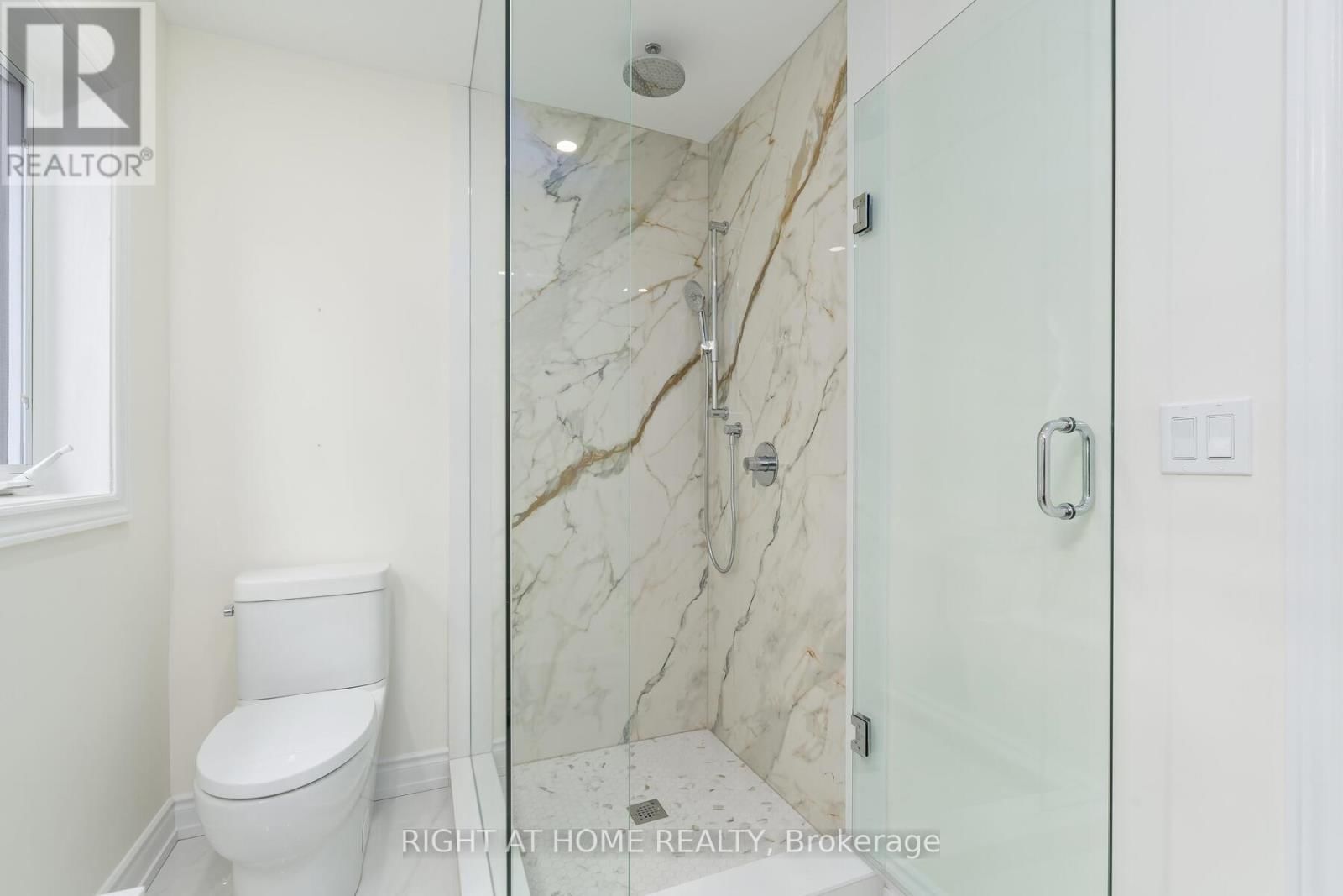 3352 PETRIE WAY Image 33