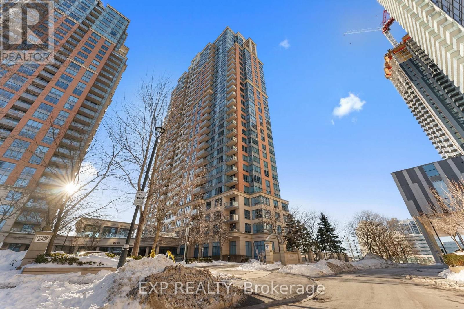 436 - 35 VIKING LANE Image 1