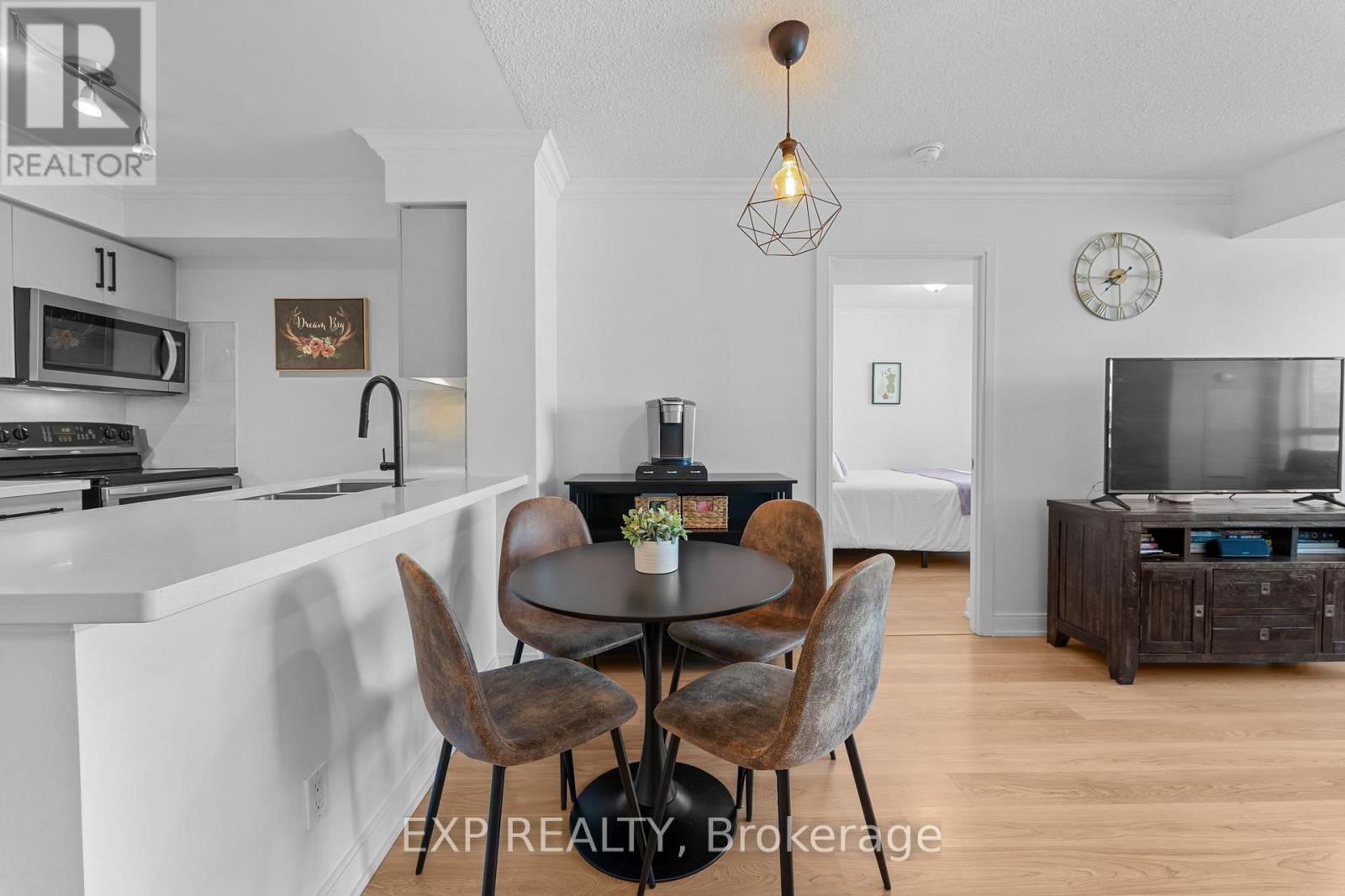 436 - 35 VIKING LANE Image 11