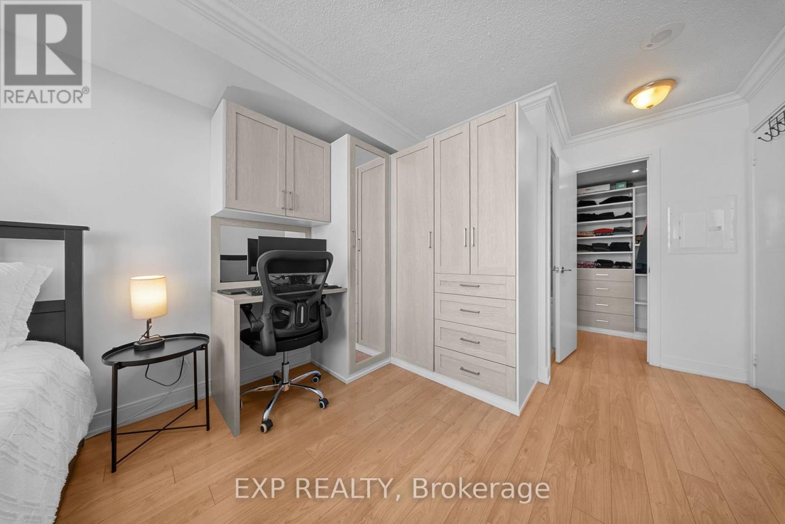 436 - 35 VIKING LANE Image 24