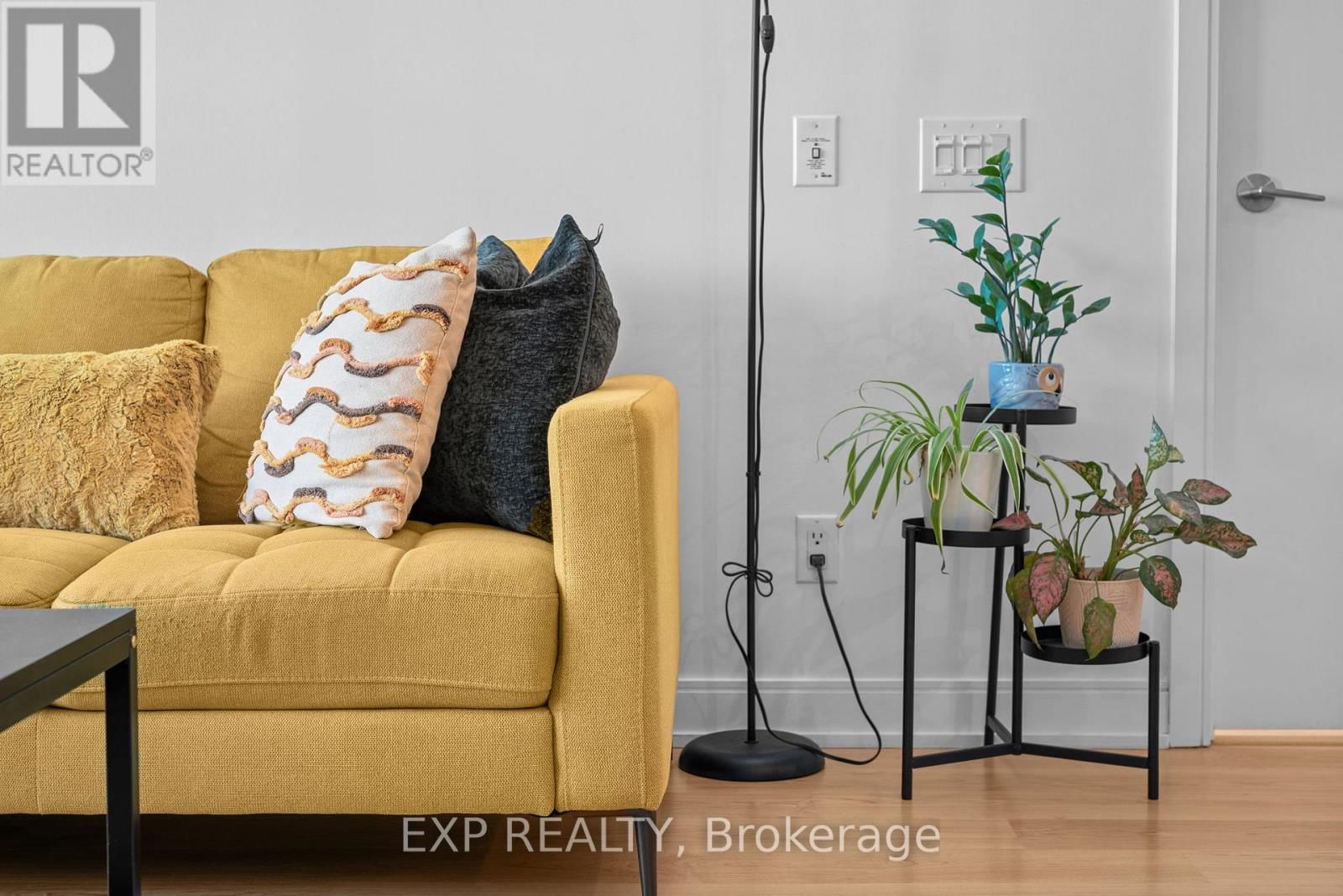 436 - 35 VIKING LANE Image 33