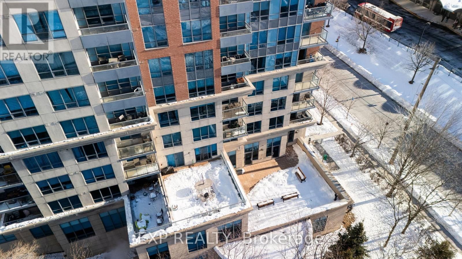 436 - 35 VIKING LANE Image 38