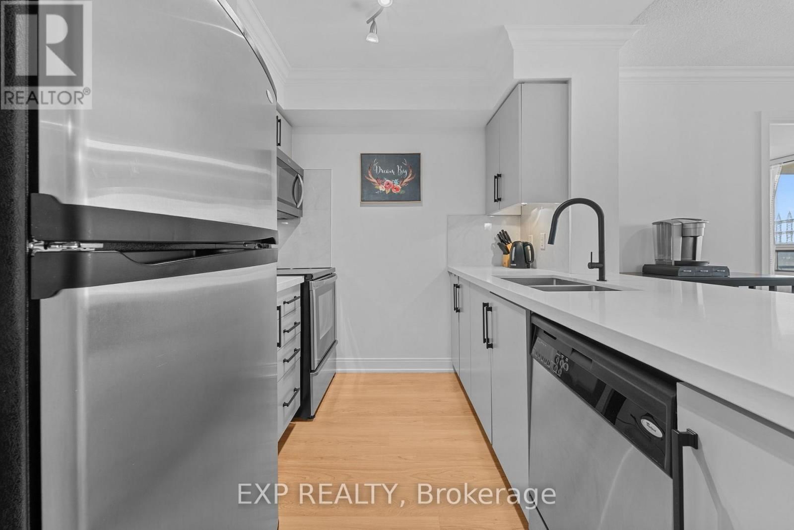 436 - 35 VIKING LANE Image 8