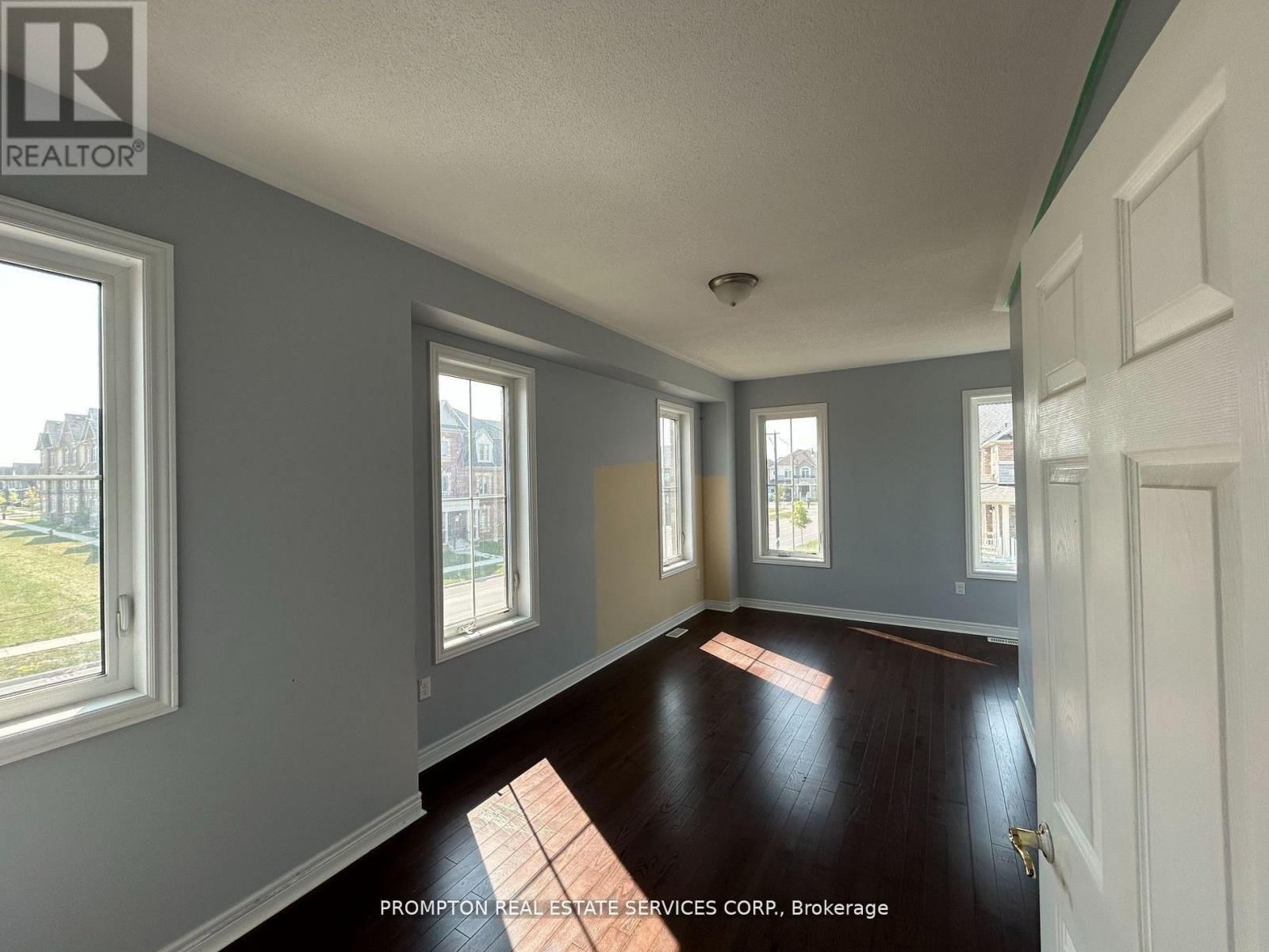 1 FRESNEL ROAD Image 9