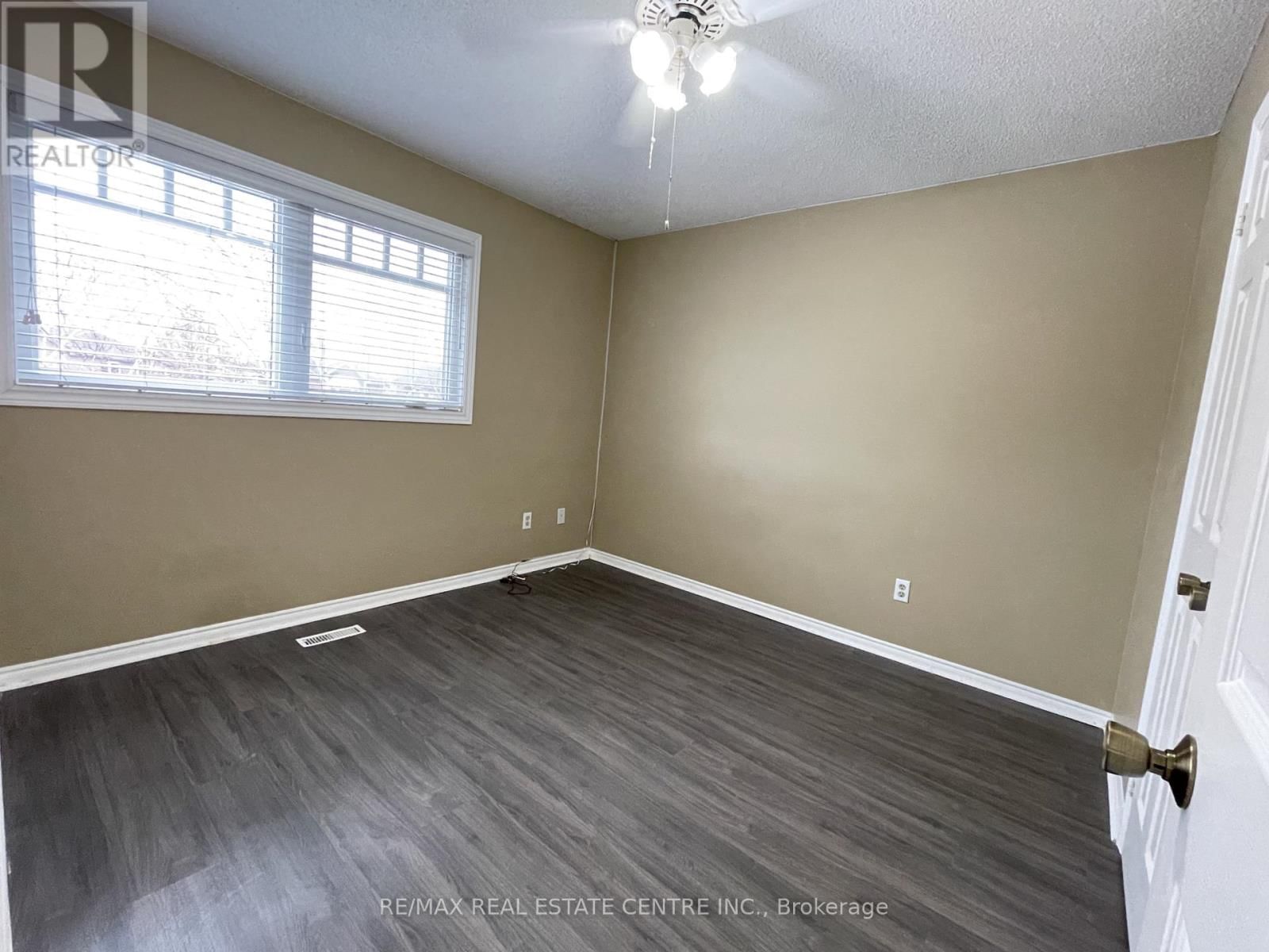 3216 DOVETAIL MEWS Image 23