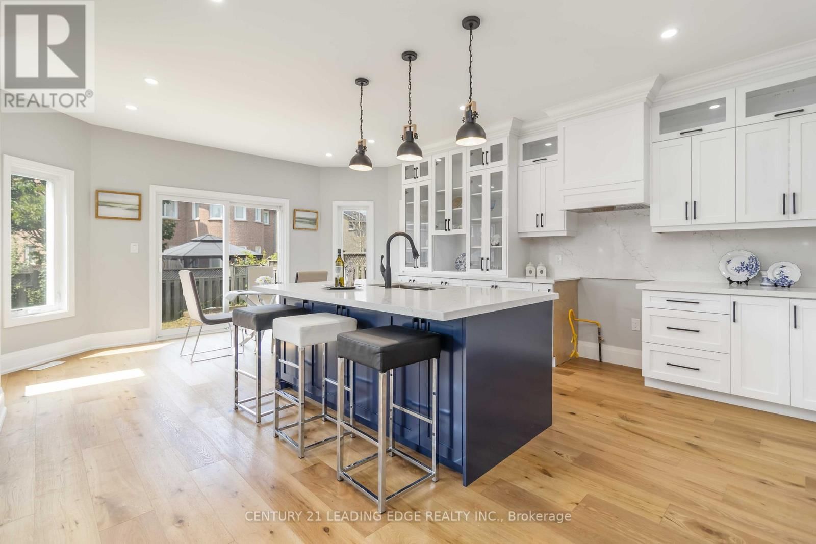 286 FERNFOREST DRIVE Image 18