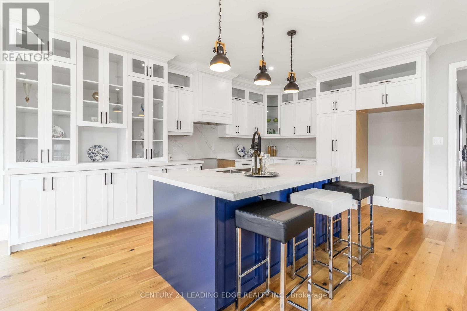 286 FERNFOREST DRIVE Image 19