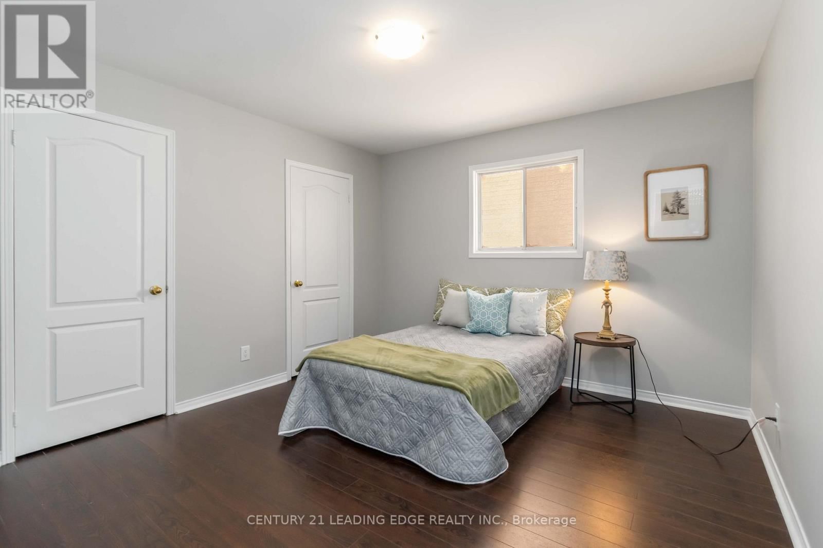 286 FERNFOREST DRIVE Image 32