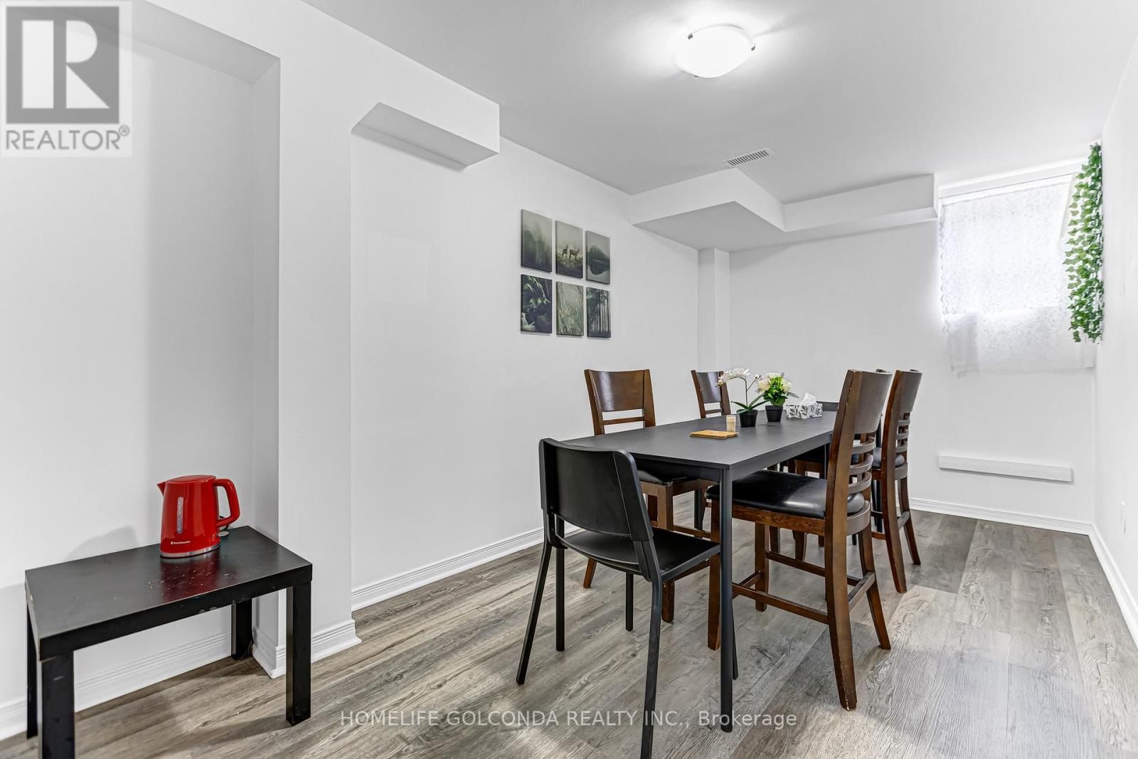 22 TROYER AVENUE Image 11