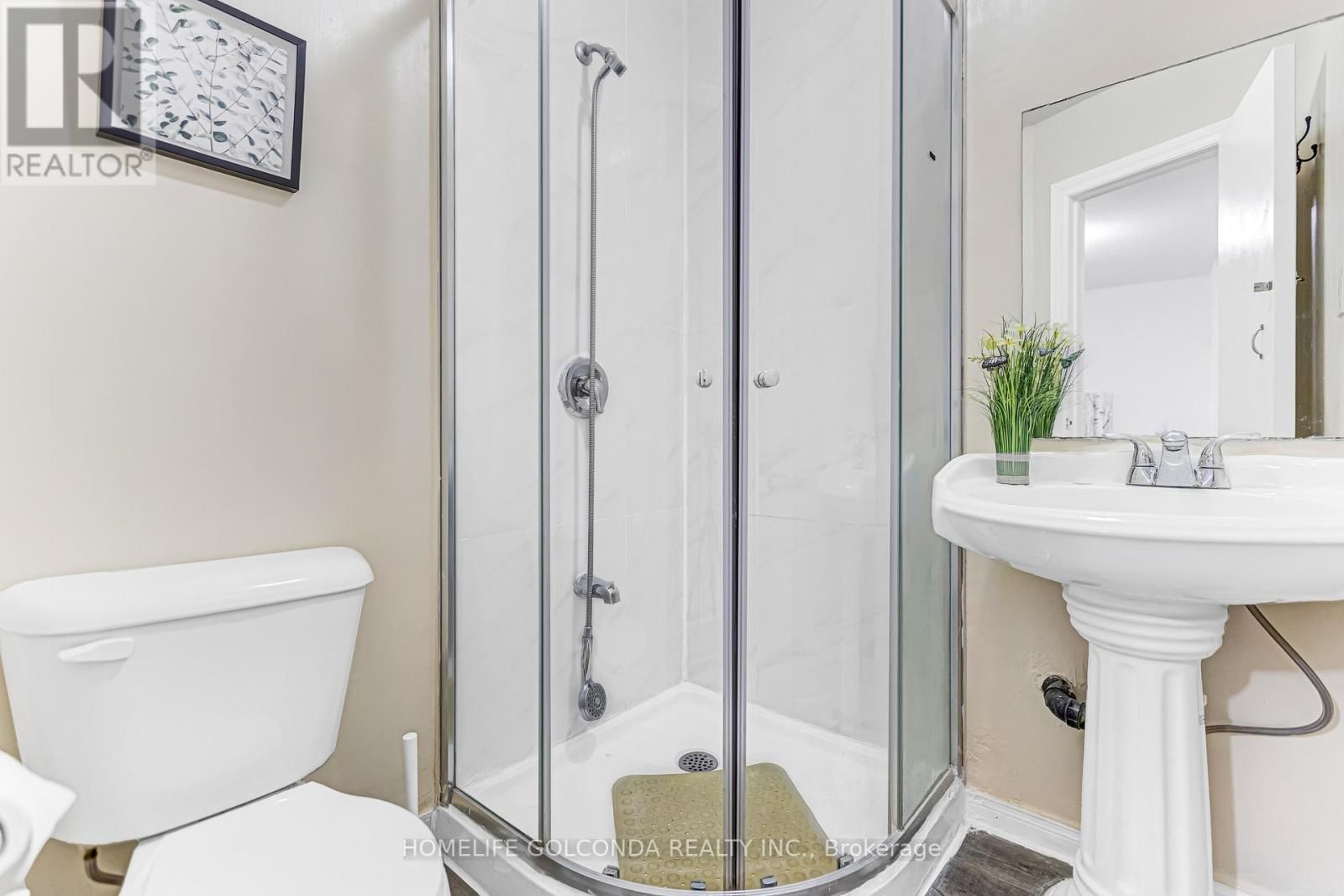 22 TROYER AVENUE Image 25