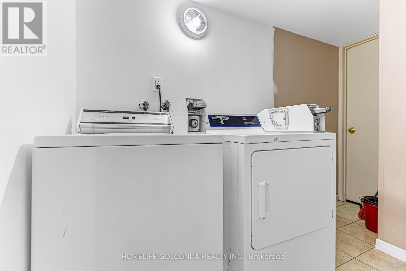 22 TROYER AVENUE Image 7