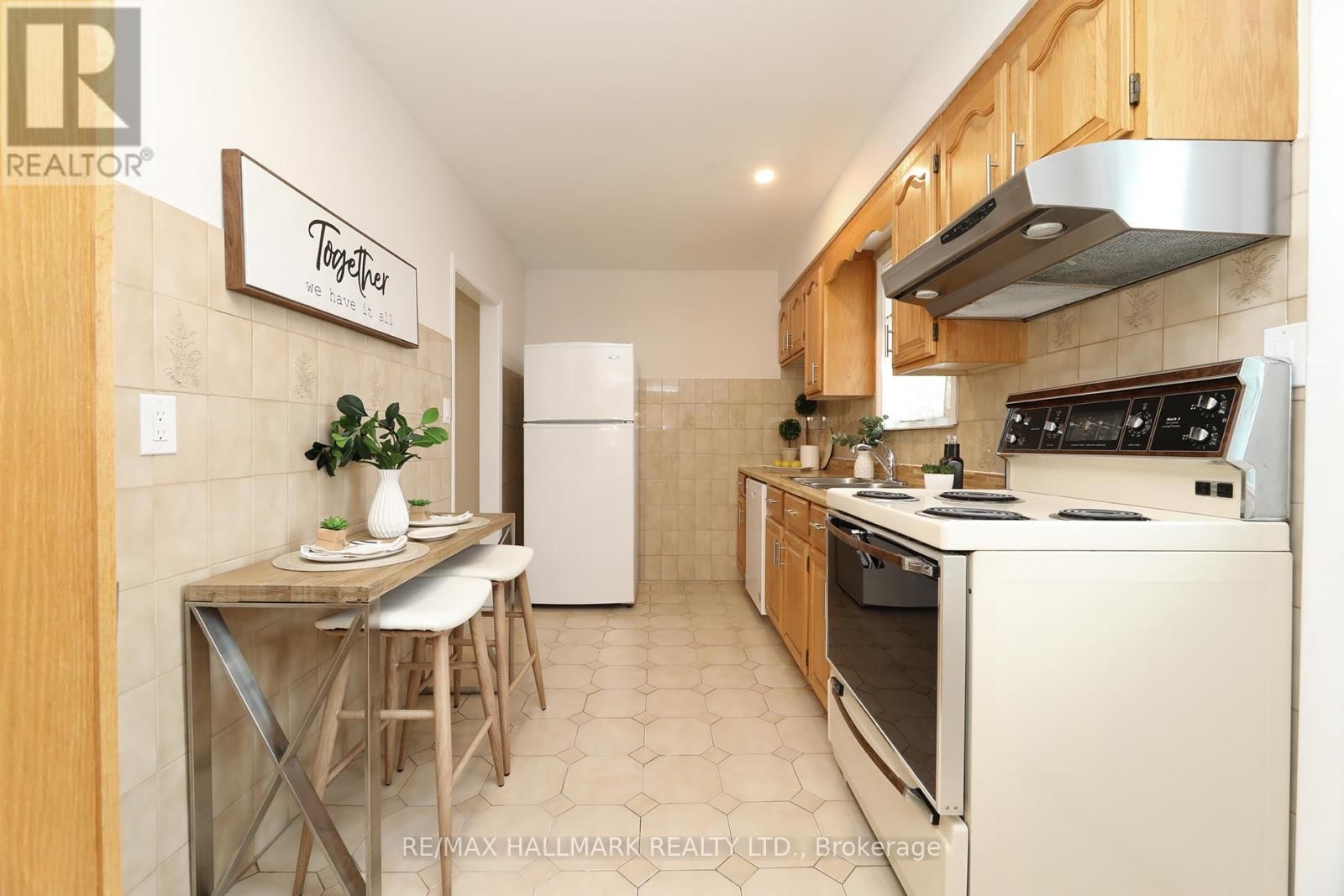 70 LAVINGTON DRIVE Image 14