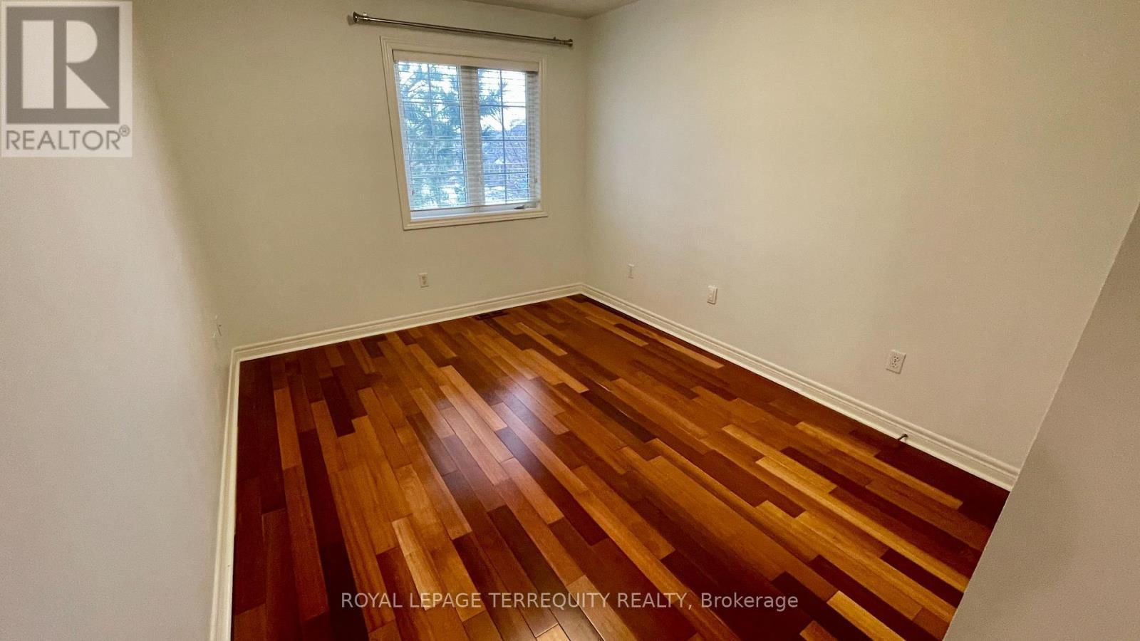 2089 BLACKFOREST CRESCENT Image 16