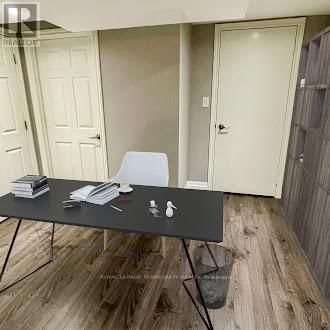 2089 BLACKFOREST CRESCENT Image 29