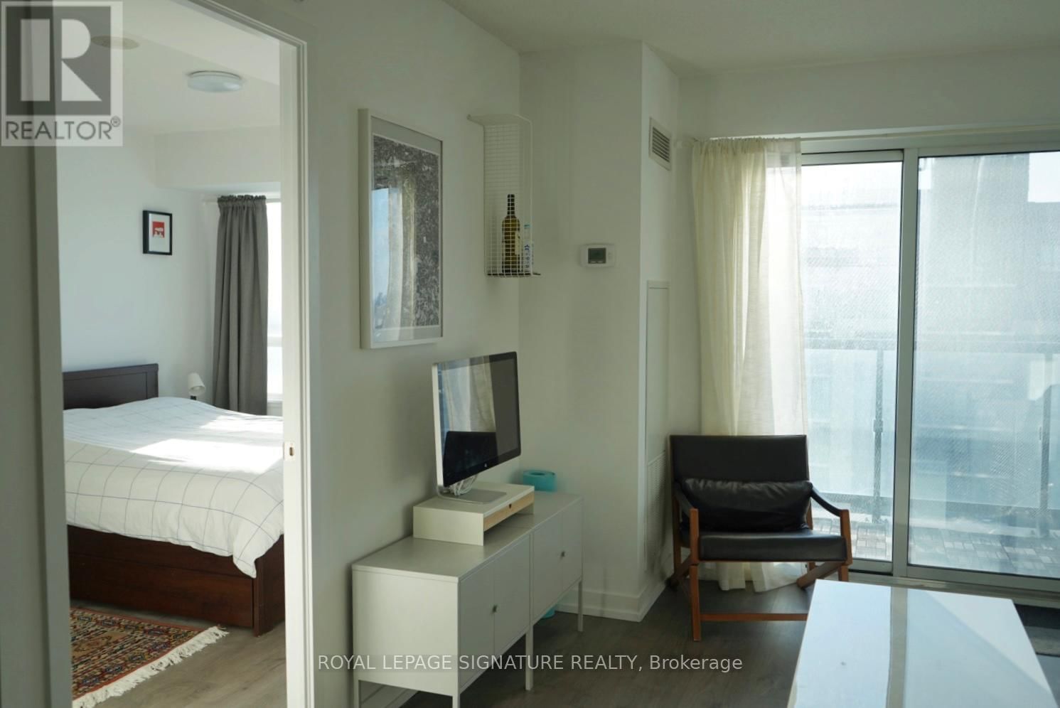 2208 - 1410 DUPONT STREET Image 8