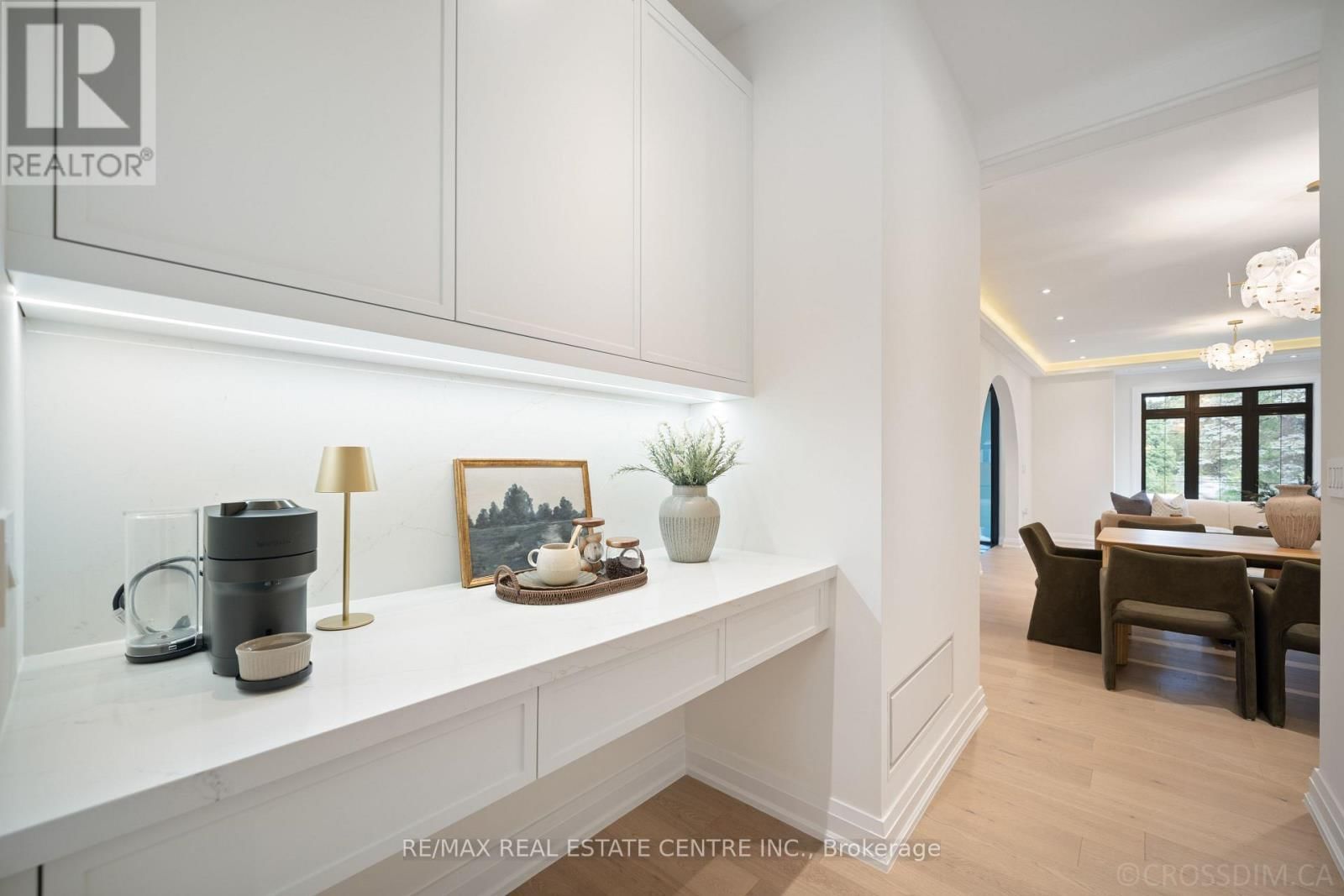 1065 REBECCA STREET Image 14