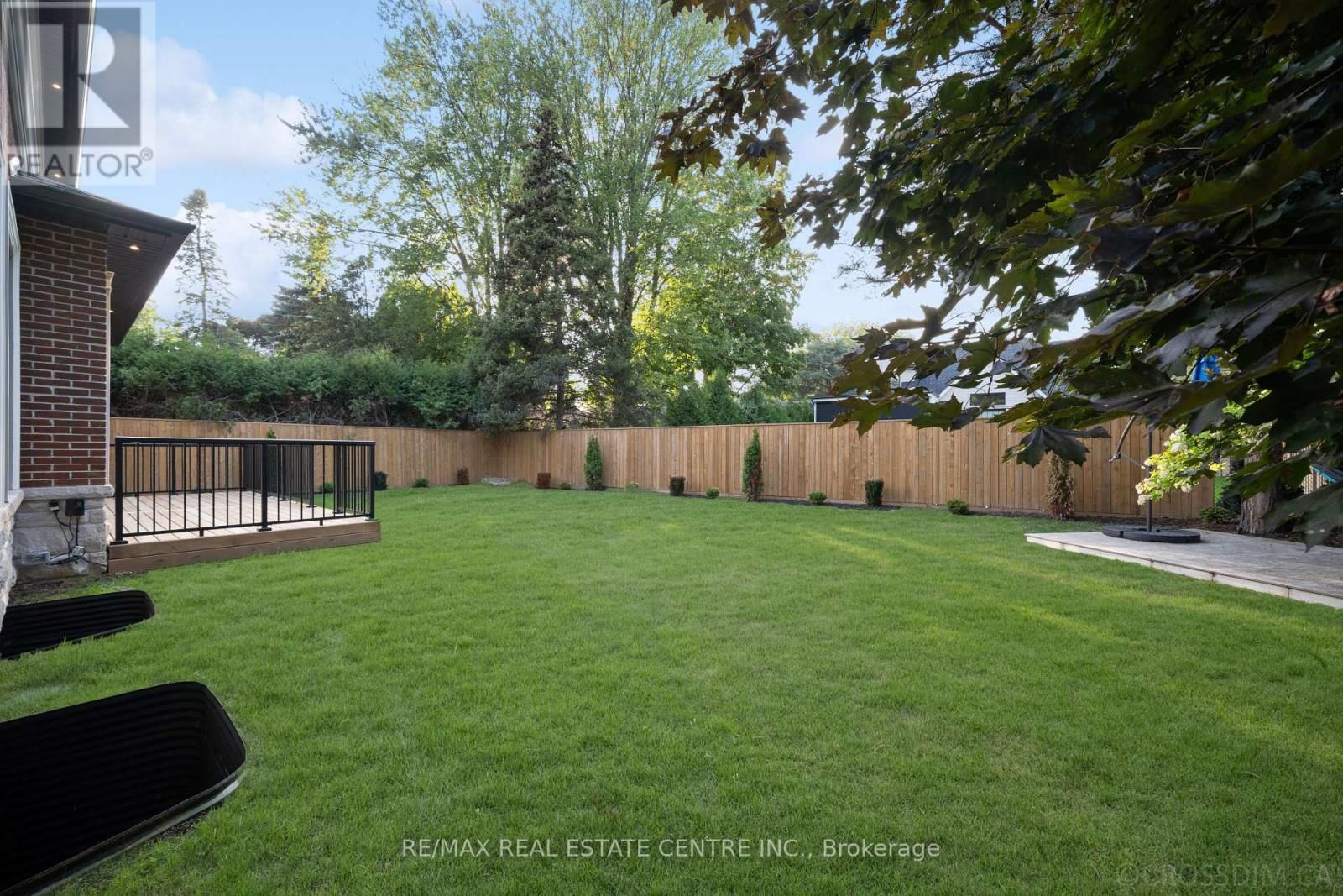 1065 REBECCA STREET Image 39