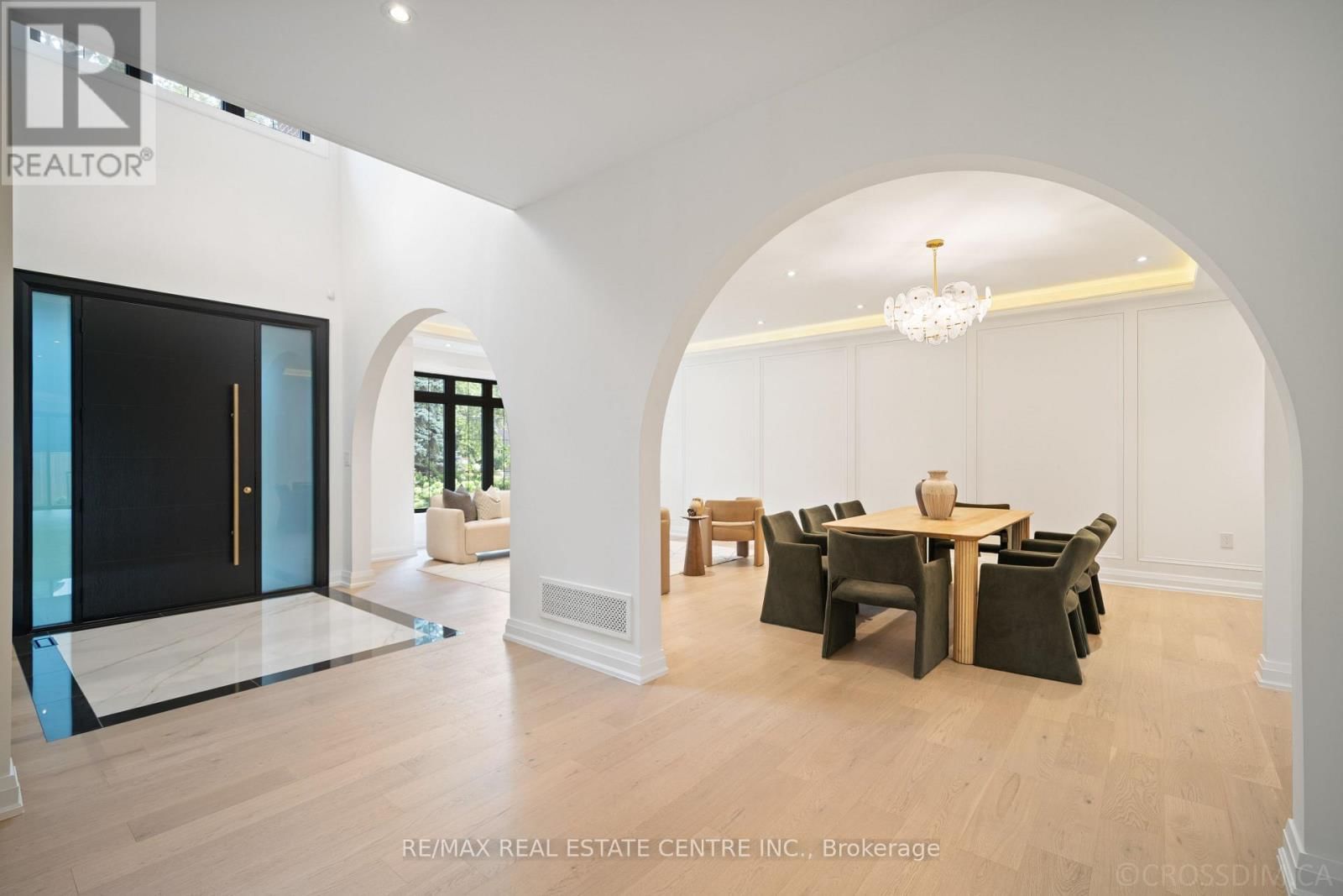 1065 REBECCA STREET Image 9