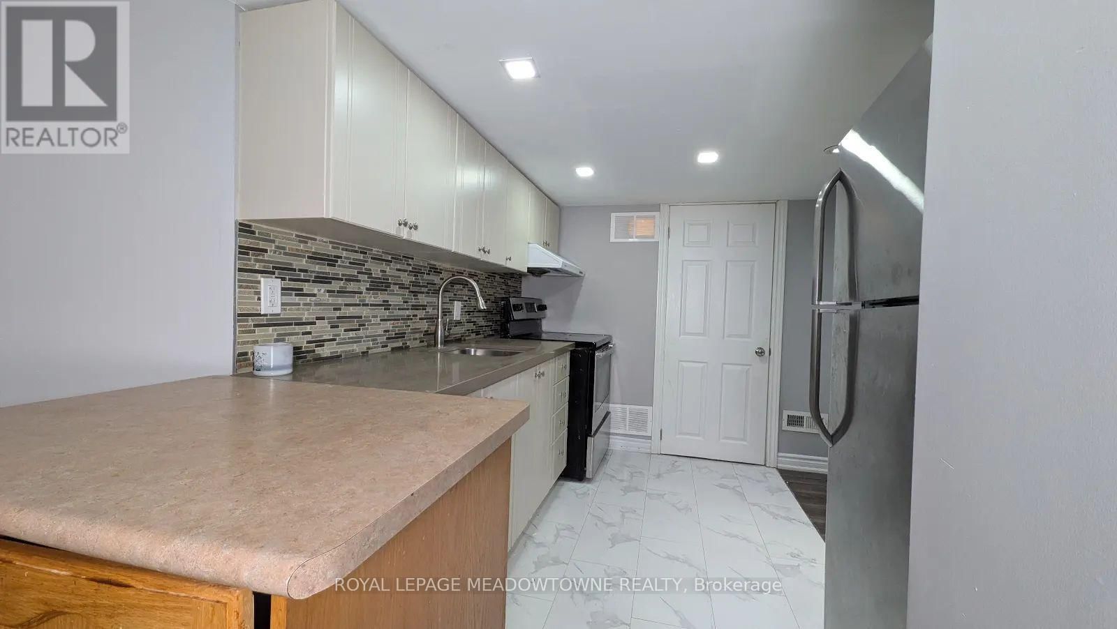 259 QUEEN MARY DRIVE Image 6