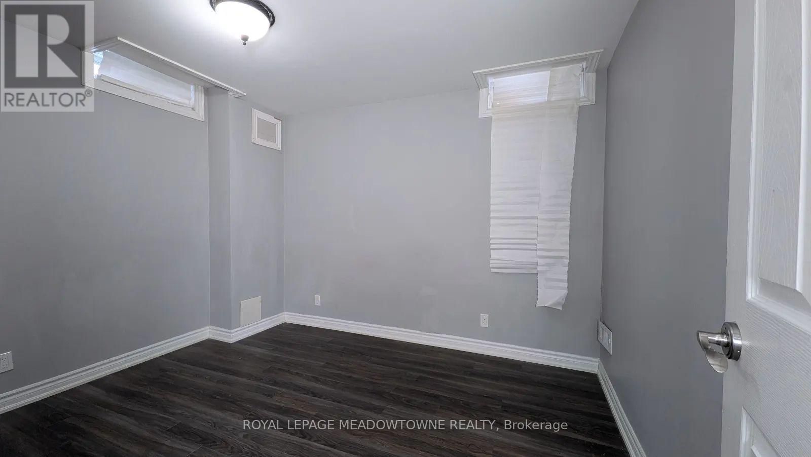 259 QUEEN MARY DRIVE Image 9