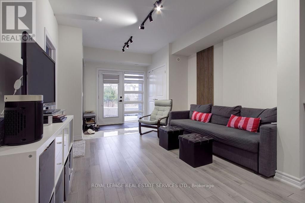 123 - 349 WHEAT BOOM DRIVE EAST Image 5