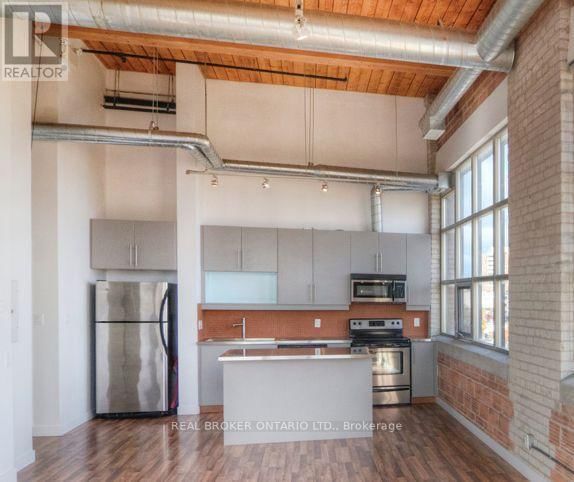 PH3 - 2154 DUNDAS STREET WEST Image 12