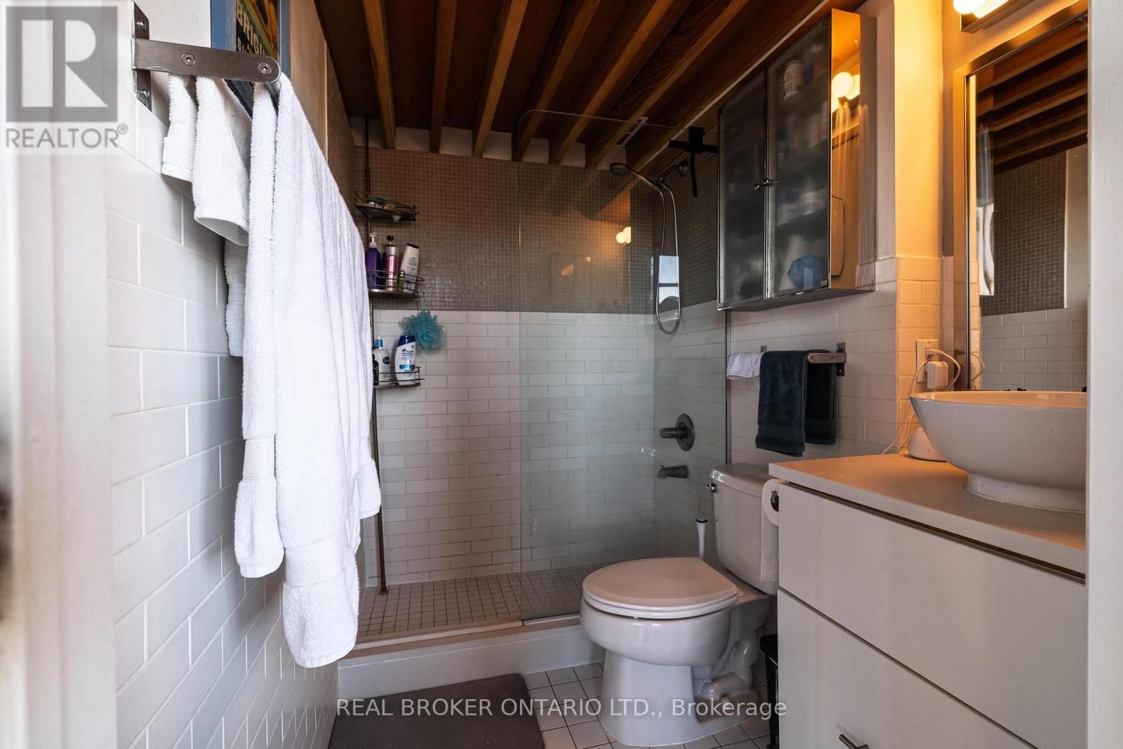 PH3 - 2154 DUNDAS STREET WEST Image 20