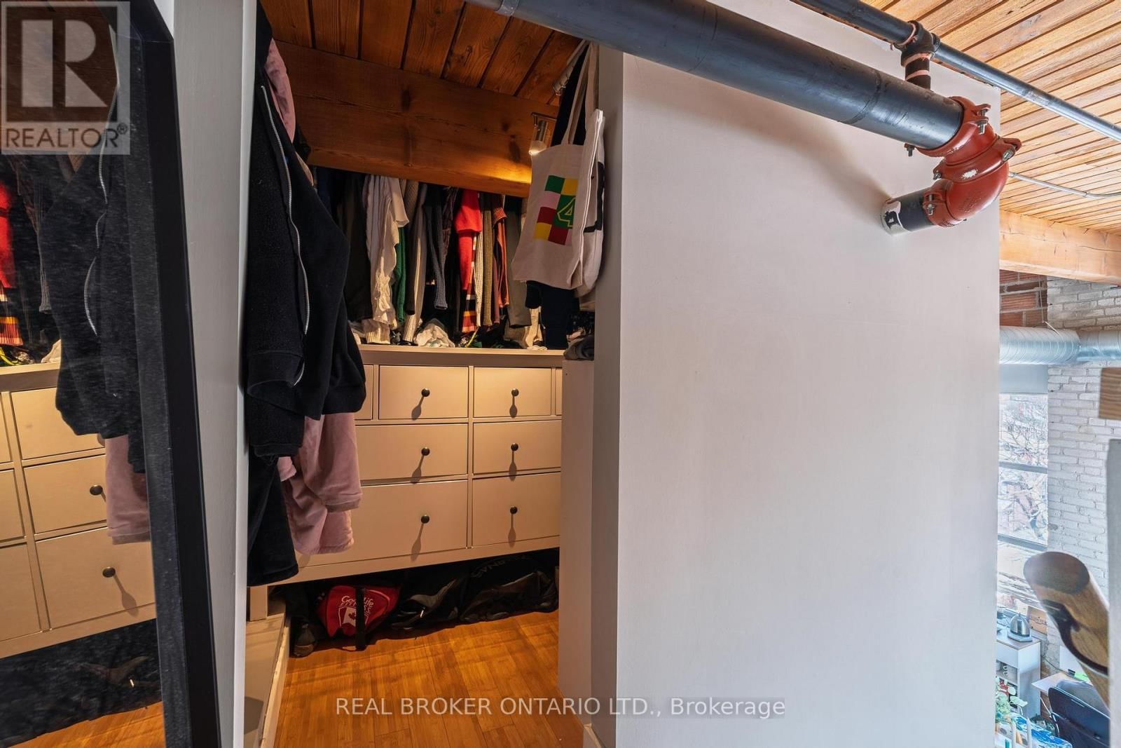 PH3 - 2154 DUNDAS STREET WEST Image 23