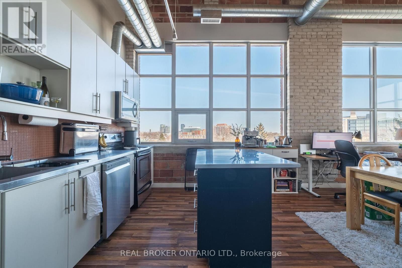 PH3 - 2154 DUNDAS STREET WEST Image 7