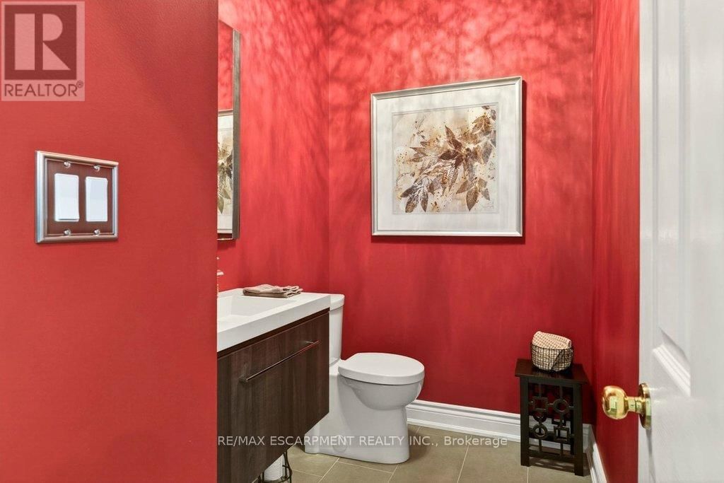 22 - 4220 SARAZEN DRIVE Image 23