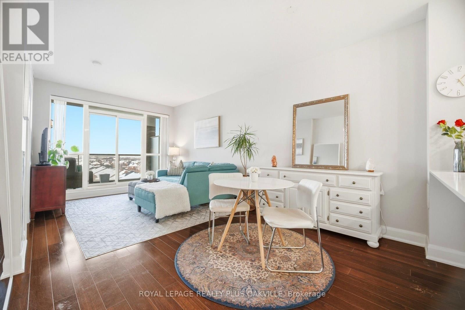 607 - 2470 PRINCE MICHAEL DRIVE Image 17