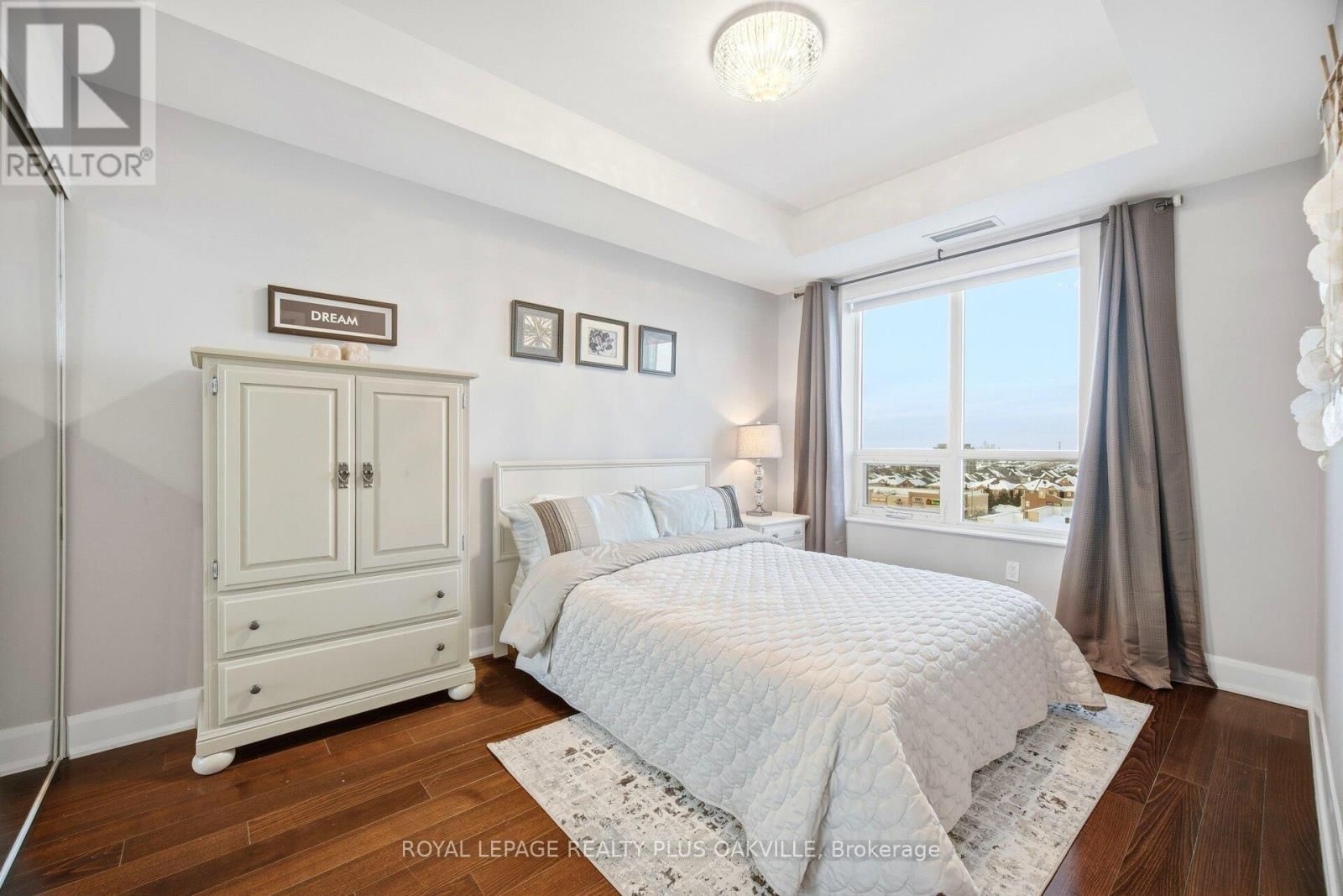 607 - 2470 PRINCE MICHAEL DRIVE Image 23