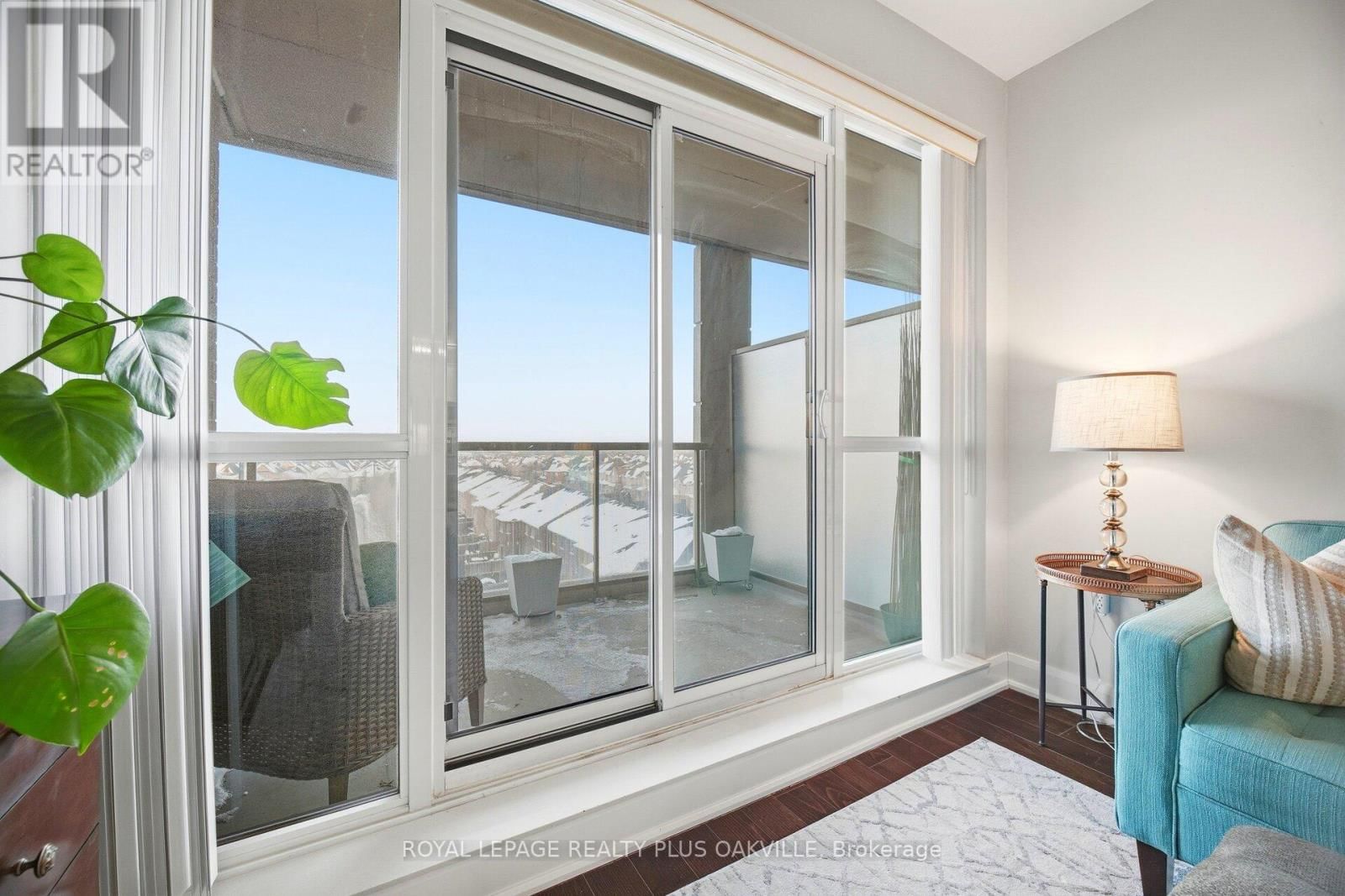 607 - 2470 PRINCE MICHAEL DRIVE Image 30