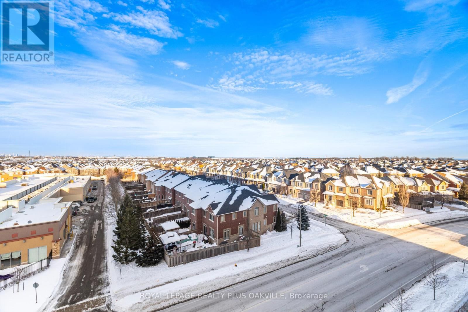 607 - 2470 PRINCE MICHAEL DRIVE Image 35