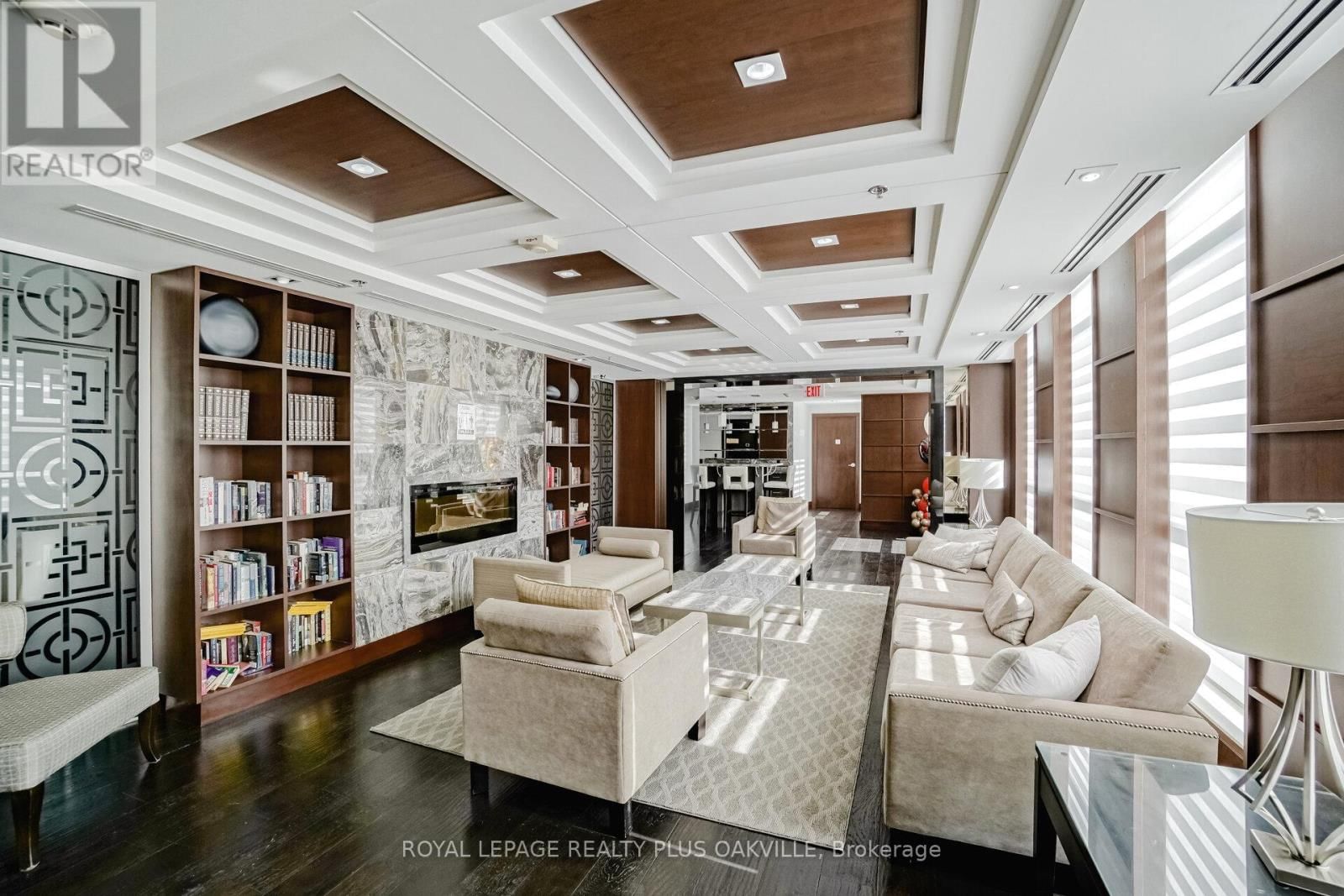 607 - 2470 PRINCE MICHAEL DRIVE Image 39