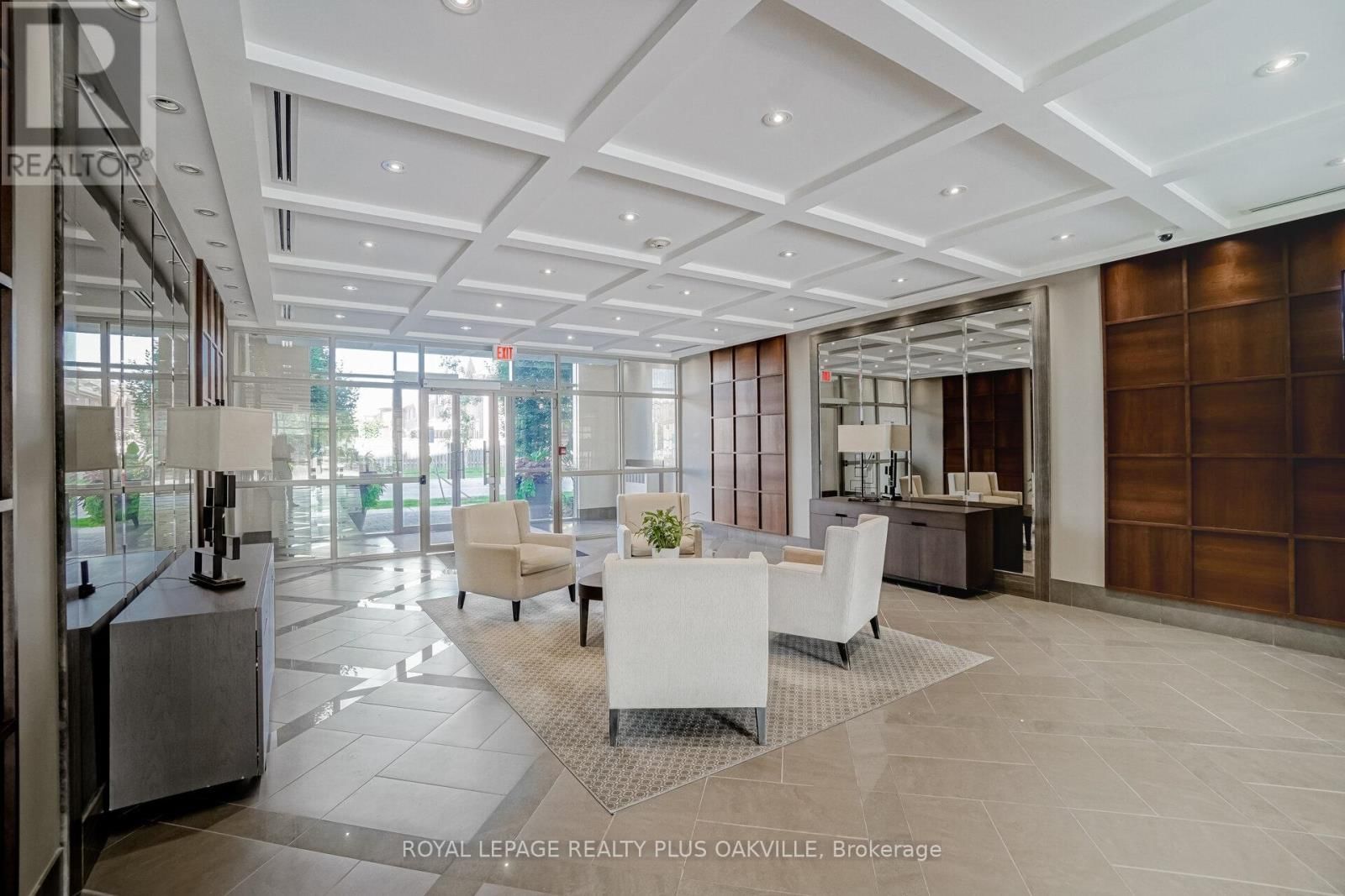 607 - 2470 PRINCE MICHAEL DRIVE Image 6