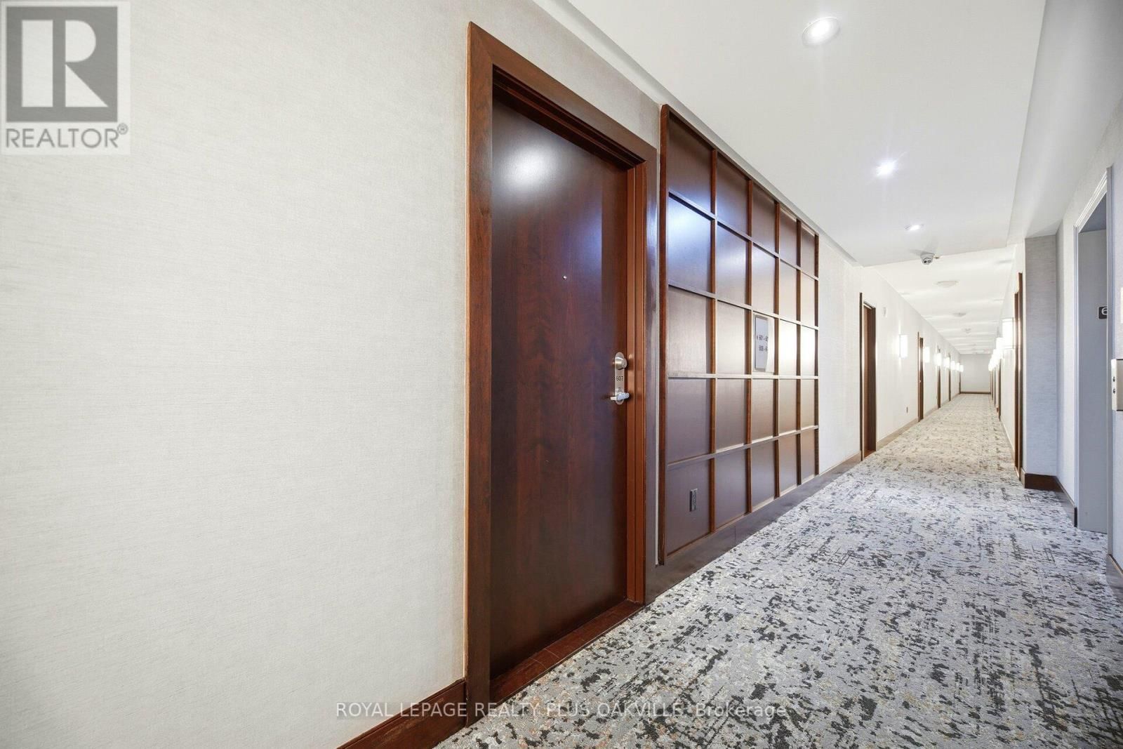 607 - 2470 PRINCE MICHAEL DRIVE Image 7