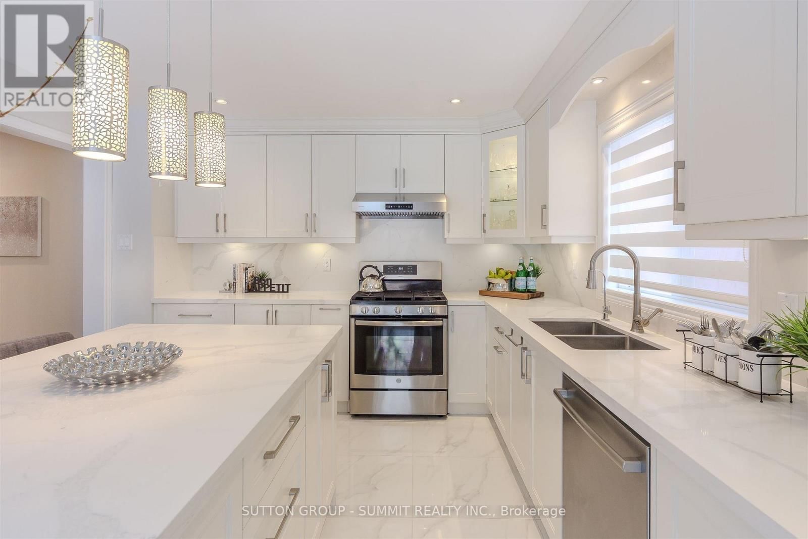 1104 AMBERCROFT LANE Image 14