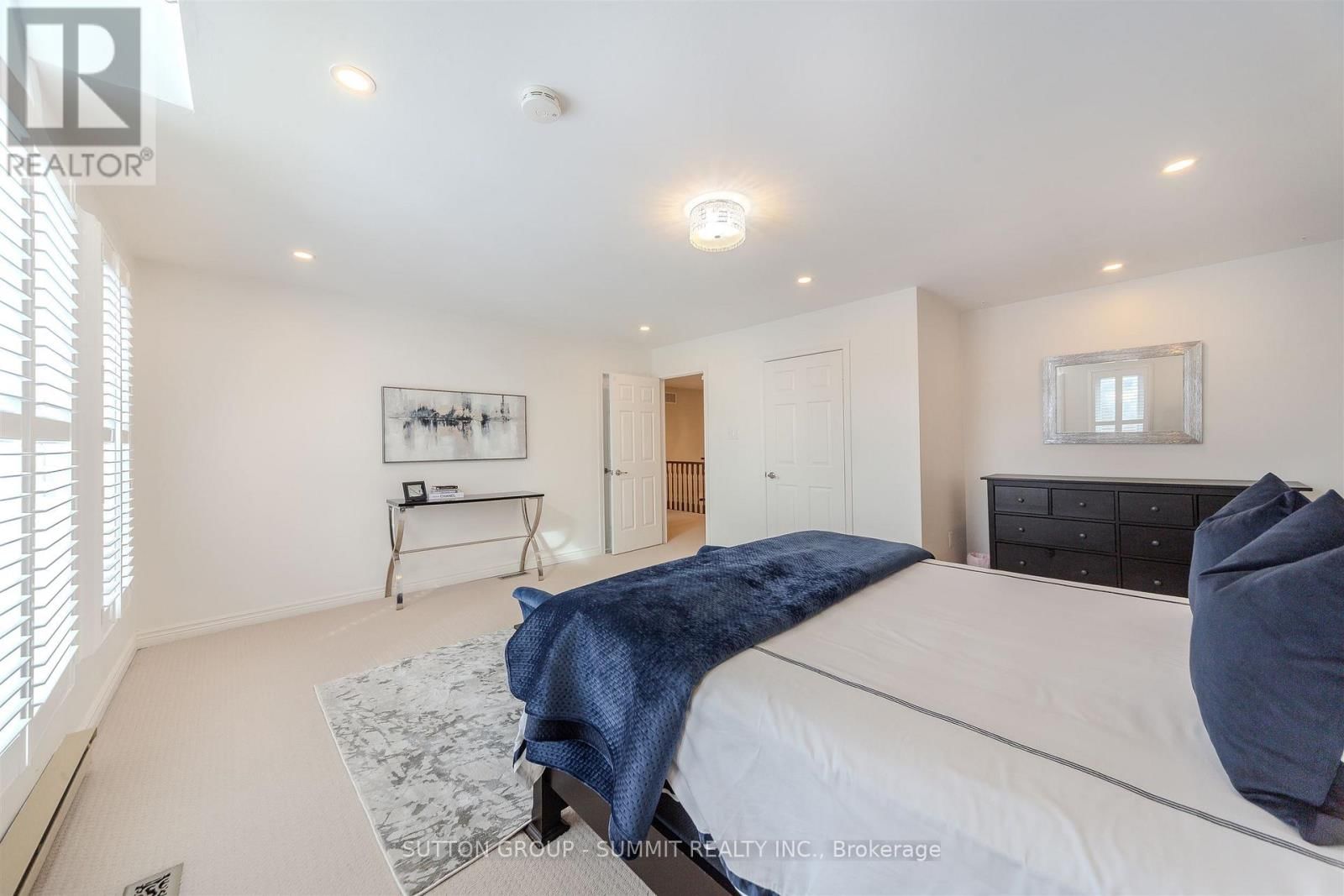 1104 AMBERCROFT LANE Image 34